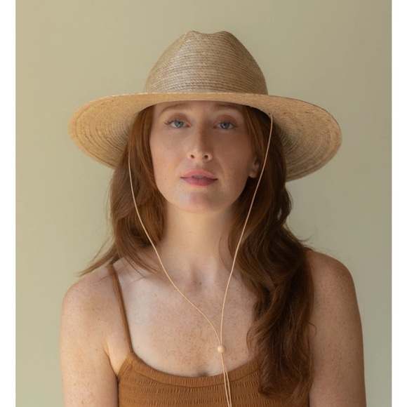 Small Lot Co Palm Hat in Natural - Picture 1 of 5
